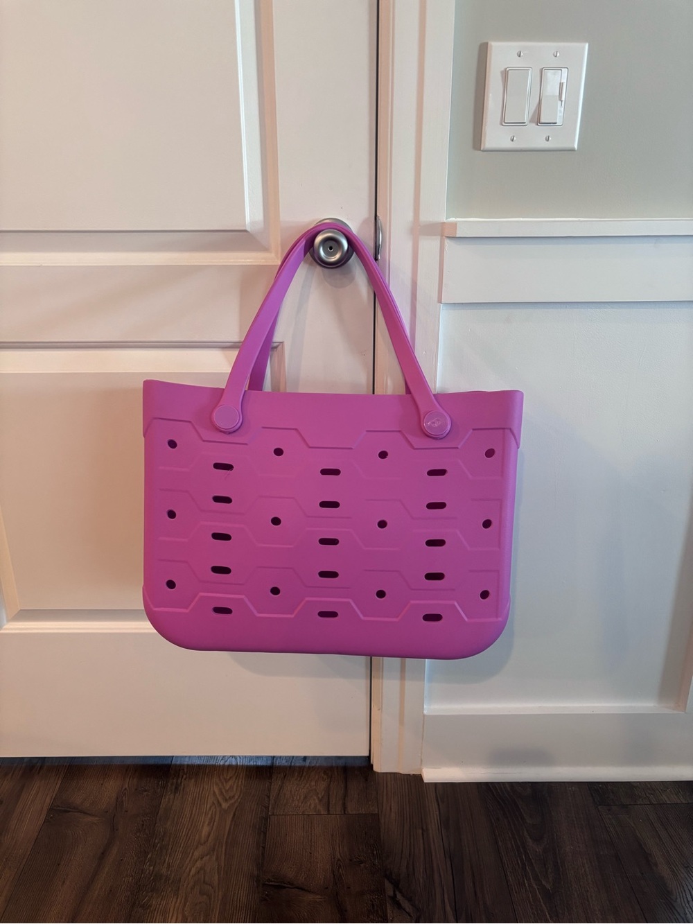 Pink/Purple/Magenta Women's Tote Bag - Contemporary Everyday Shoulder Beach Bag